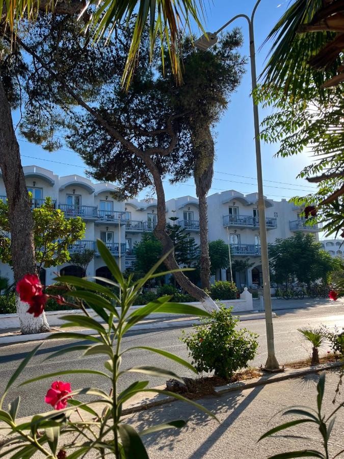 Theodorou Beach Hotel Apartments Psalidi  Exteriér fotografie